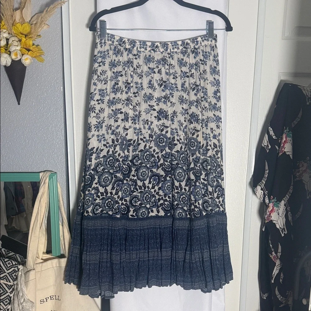 SPELL Elle Midi Skirt Floral Blue and White Size Small - Picture 4 of 10